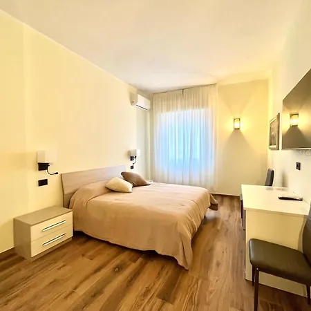 Max 3* La Spezia